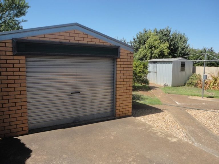119A Grey Street, Temora NSW 2666 - photo 2