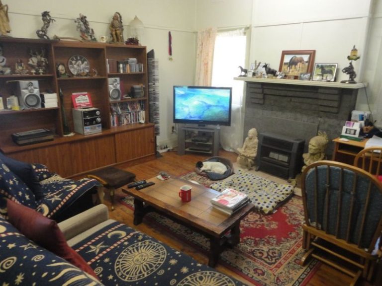 82 Grey Street, Temora NSW 2666 - photo 3