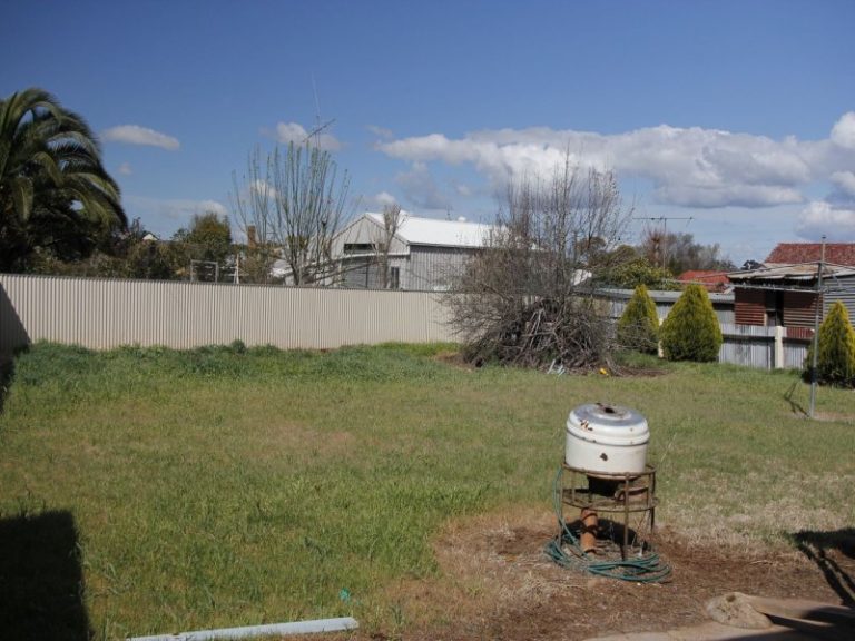 142 Victoria Street, Temora NSW 2666 - photo 11
