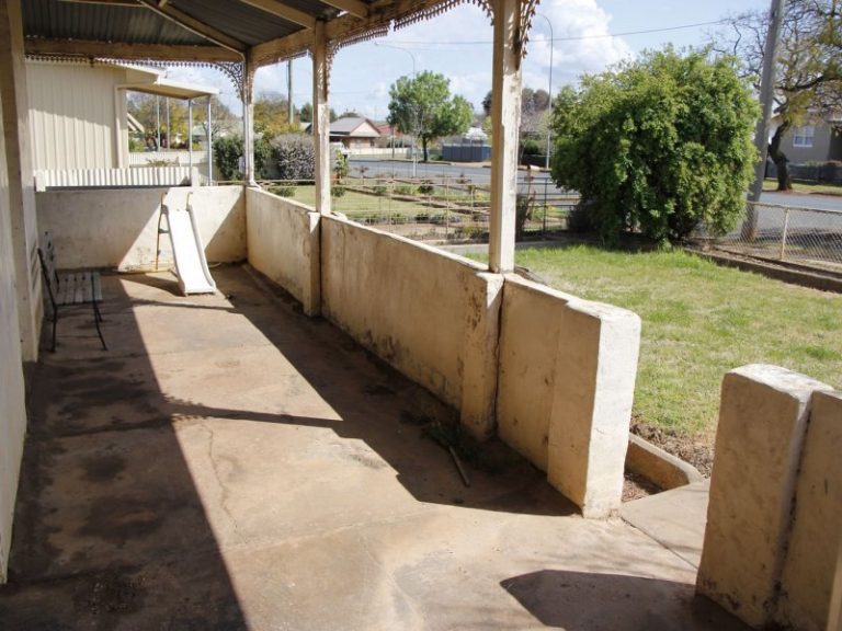 142 Victoria Street, Temora NSW 2666 - photo 9