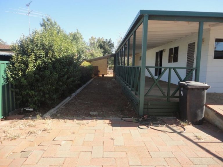 28 Pitt Street, Ariah Park NSW 2665 - photo 23