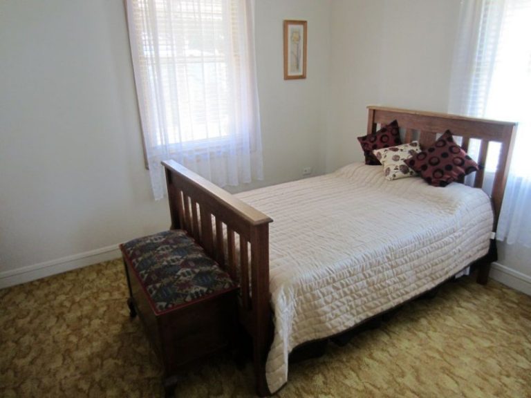 144 Twynam Street, Temora NSW 2666 - photo 2