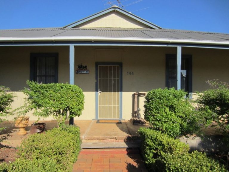 144 Twynam Street, Temora NSW 2666 - McGrath Riverina