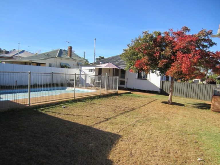 11 View Street, Temora NSW 2666 - photo 11