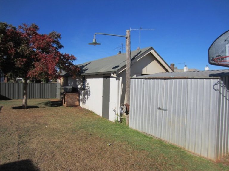 11 View Street, Temora NSW 2666 - photo 16