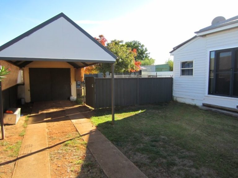 11 View Street, Temora NSW 2666 - photo 17