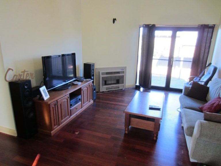 11 View Street, Temora NSW 2666 - photo 5