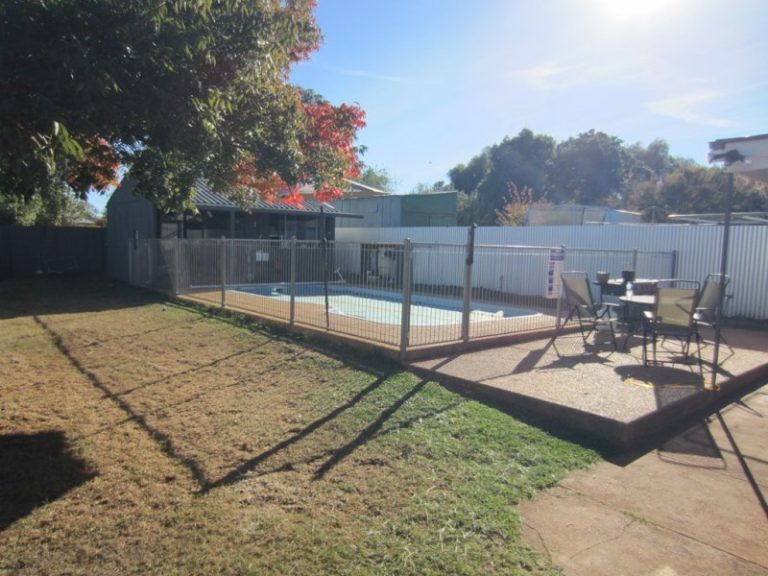 11 View Street, Temora NSW 2666 - photo 10