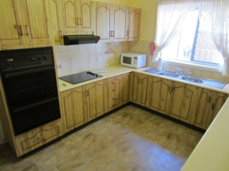 128 Baker Street, Temora NSW 2666 - photo 12