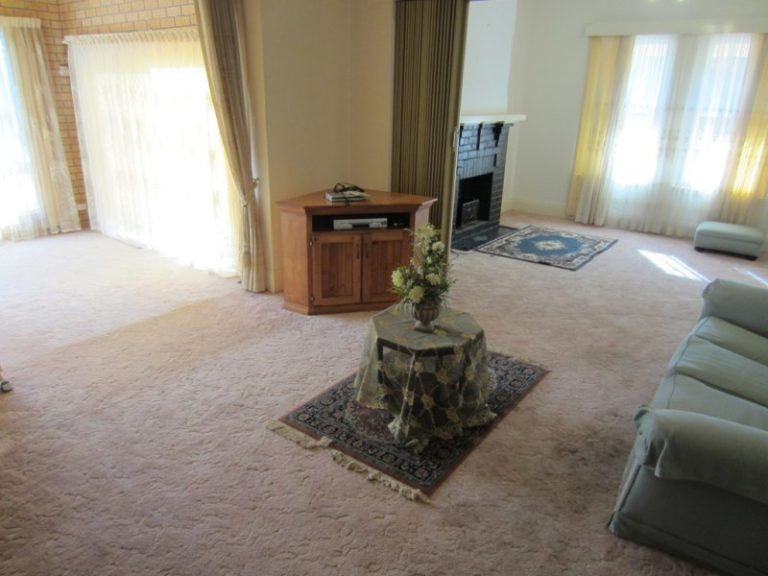 128 Baker Street, Temora NSW 2666 - photo 3