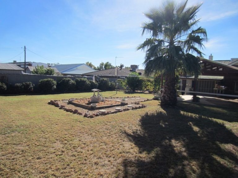 128 Baker Street, Temora NSW 2666 - photo 24