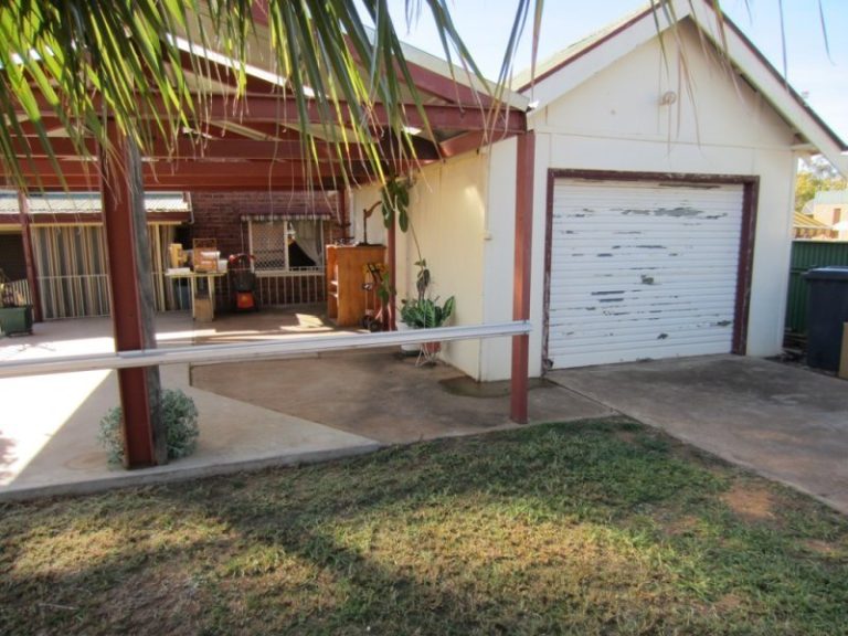 128 Baker Street, Temora NSW 2666 - photo 25