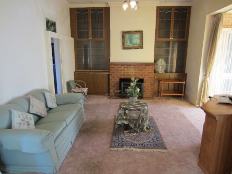 128 Baker Street, Temora NSW 2666 - photo 4