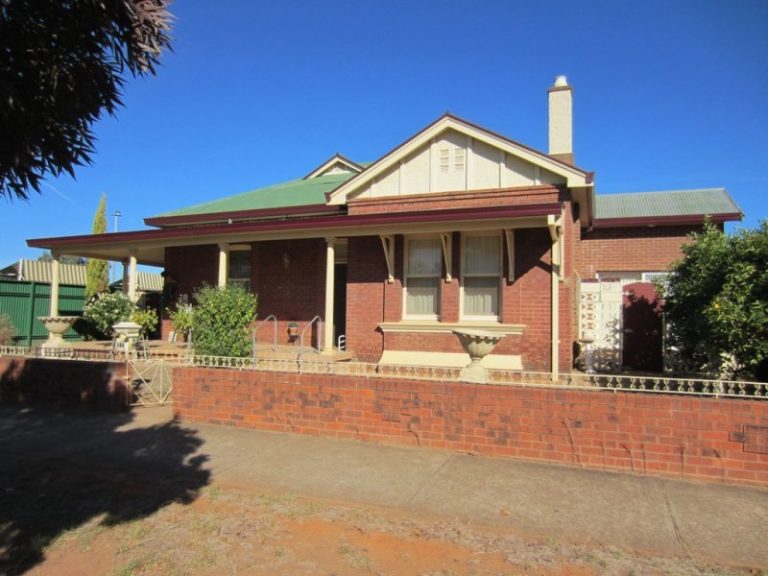 128 Baker Street, Temora NSW 2666 - McGrath Riverina