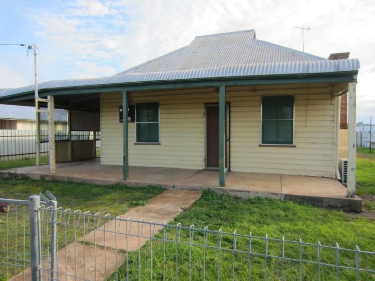 32 Robertson Street, Barmedman NSW 2668 - McGrath Riverina