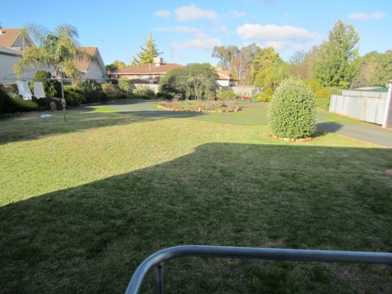75 Jellicoe Street, Temora NSW 2666 - photo 13