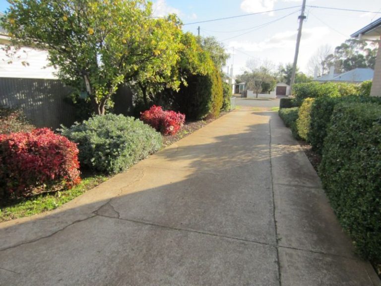 75 Jellicoe Street, Temora NSW 2666 - photo 16