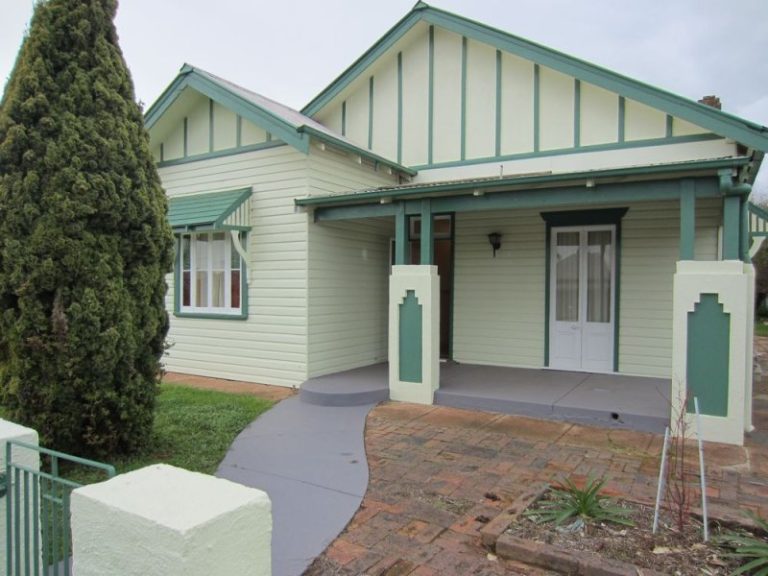 181 DeBoos Street, Temora NSW 2666 - McGrath Riverina