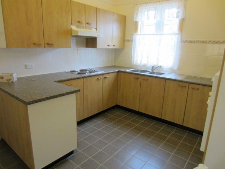 181 DeBoos Street, Temora NSW 2666 - photo 9