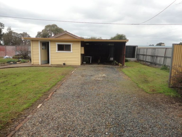 191 Twynam Street, Temora NSW 2666 - photo 2