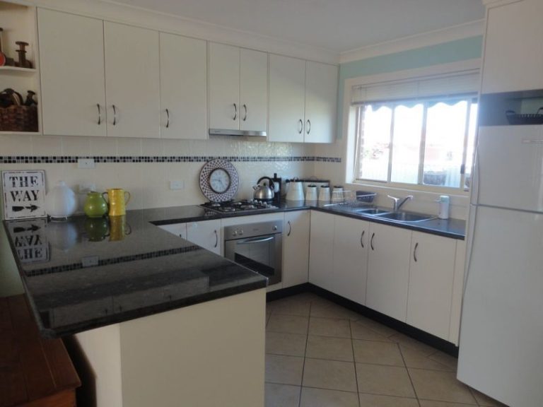 3/139 Anzac Street, Temora NSW 2666 - photo 6