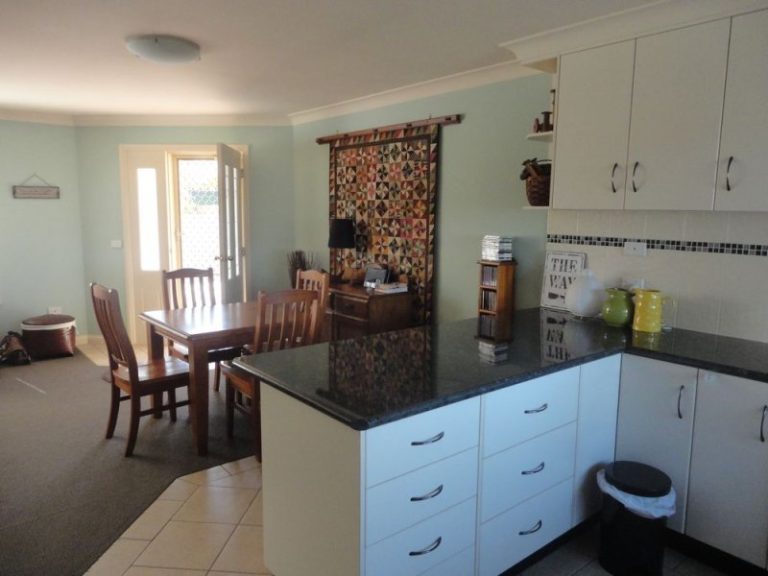 3/139 Anzac Street, Temora NSW 2666 - photo 7