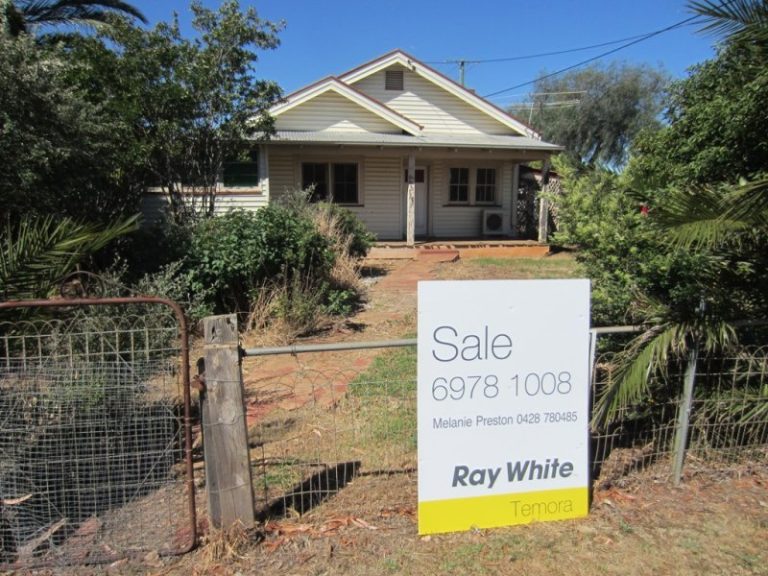 207 Baker Street, Temora NSW 2666 - McGrath Riverina