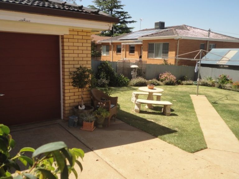 69 Haig Street, Temora NSW 2666 - photo 10