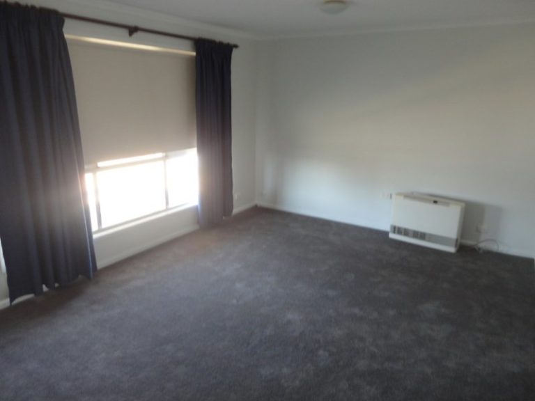 117 Vesper Street, Temora NSW 2666 - photo 3