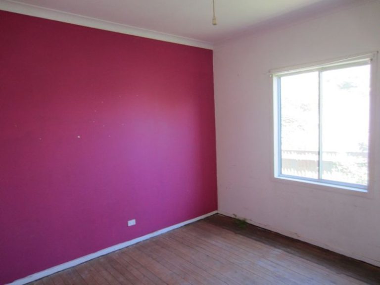 8 Old Cootamundra Road, Temora NSW 2666 - photo 12