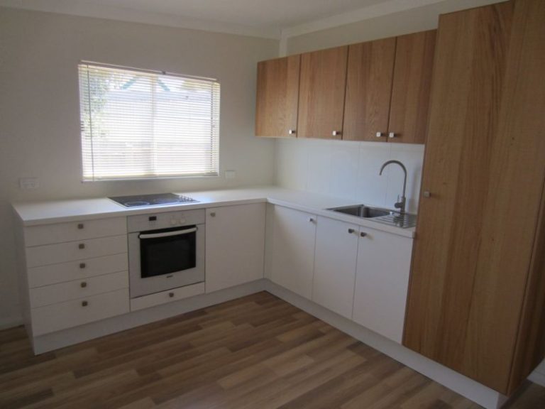 168 Sharpe Street, Temora NSW 2666 - photo 2
