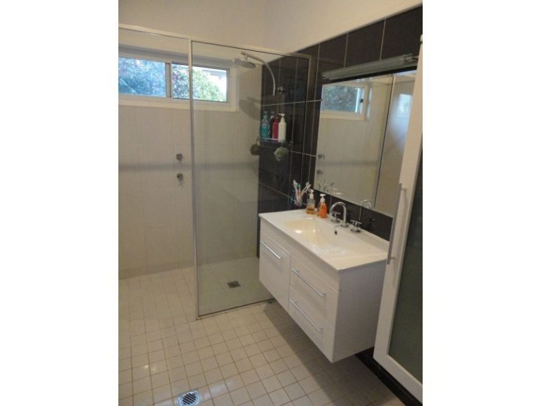 163 Kitchener Road, Temora NSW 2666 - photo 4