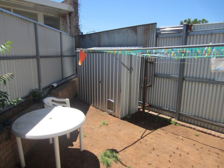 205 Hoskins Street*, Temora NSW 2666 - photo 9
