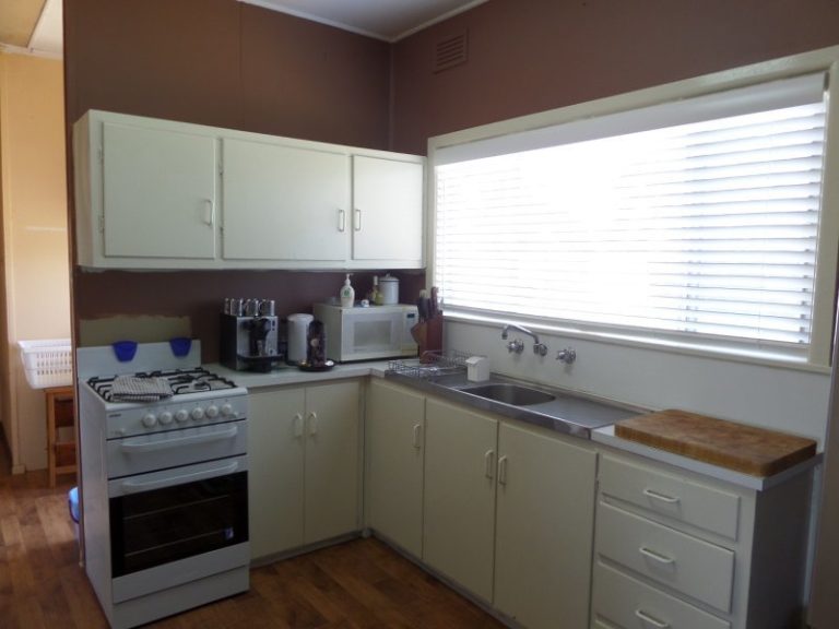 87 Twynam Street, Narrandera NSW 2700 - photo 3