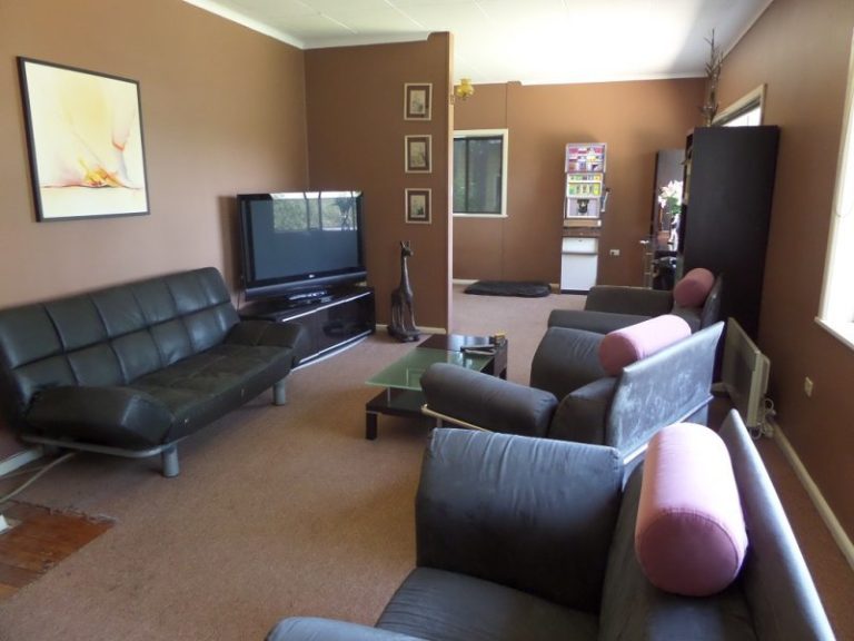 87 Twynam Street, Narrandera NSW 2700 - photo 8