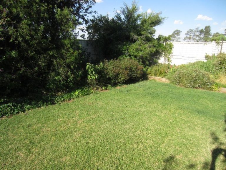 8 Kavanagh Circuit, Temora NSW 2666 - photo 24