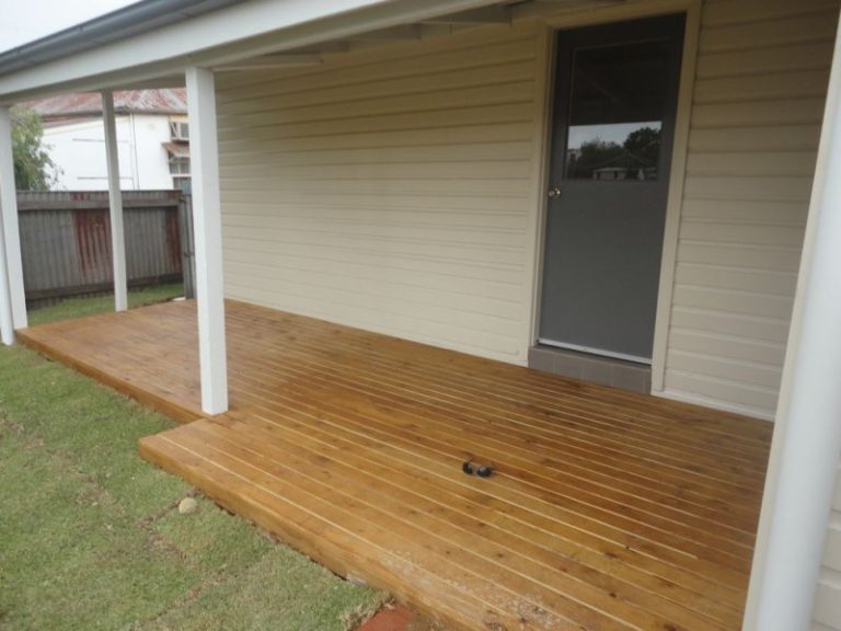 8 Cootamundra Road, Temora NSW 2666 - photo 2