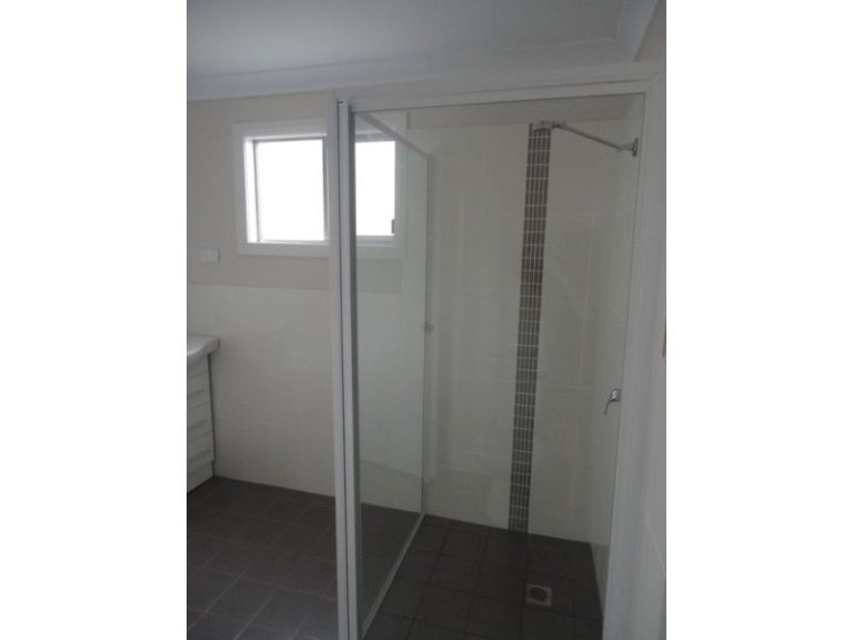 8 Cootamundra Road, Temora NSW 2666 - photo 13