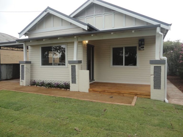 8 Cootamundra Road, Temora NSW 2666 - photo 16