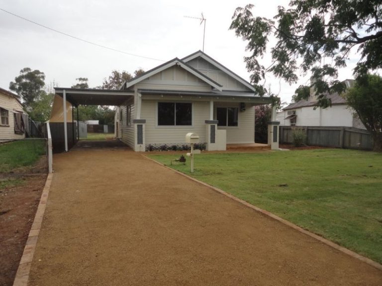 8 Cootamundra Road, Temora NSW 2666 - photo 22