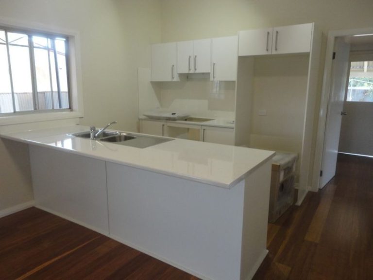 8 Cootamundra Road, Temora NSW 2666 - photo 10