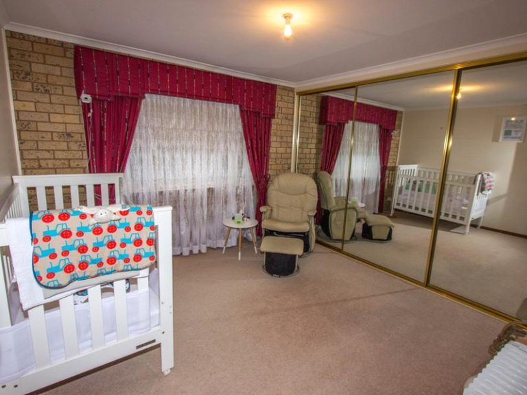 42 William Street, Narrandera NSW 2700 - photo 10