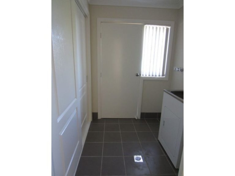 7 Parry Drive, Temora NSW 2666 - photo 15