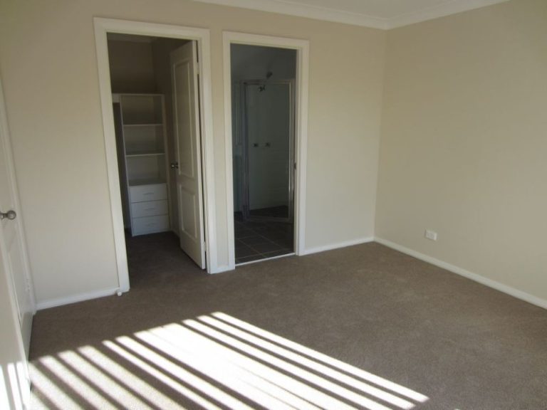 7 Parry Drive, Temora NSW 2666 - photo 9
