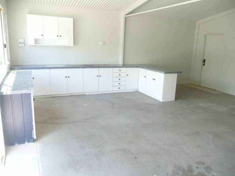 20 Flood Street, Narrandera NSW 2700 - photo 8