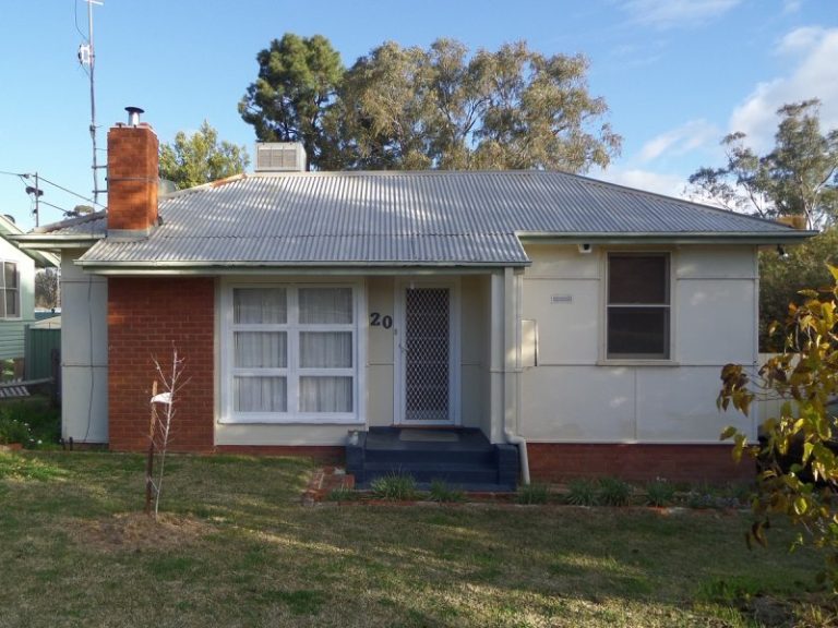 20 Flood Street, Narrandera NSW 2700 - McGrath Riverina