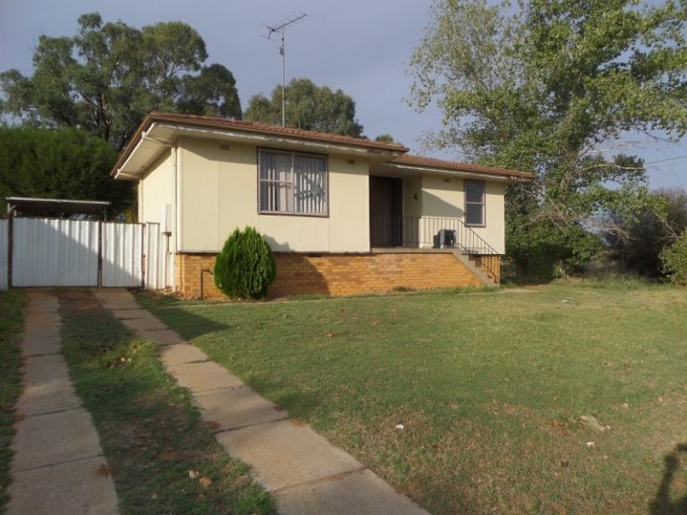 106 Bolton Street, Narrandera NSW 2700 - photo 5