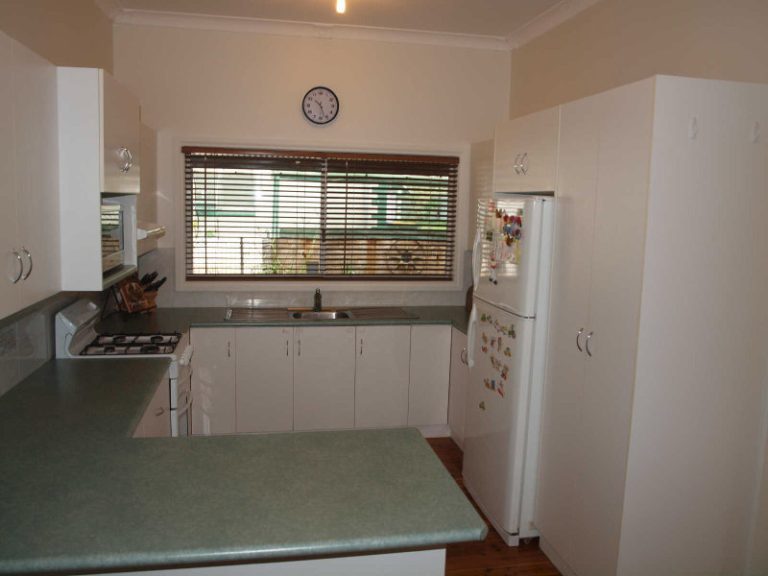27 Chantilly Street, Narrandera NSW 2700 - photo 4