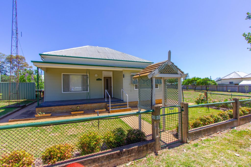 33-35 Ferrier Street, Narrandera NSW 2700 - McGrath Riverina