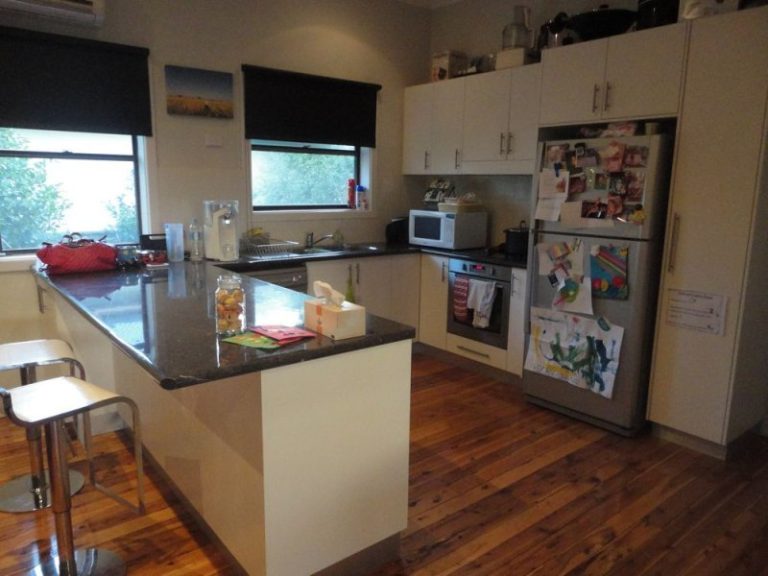 131 Polaris Street, Temora NSW 2666 - photo 3